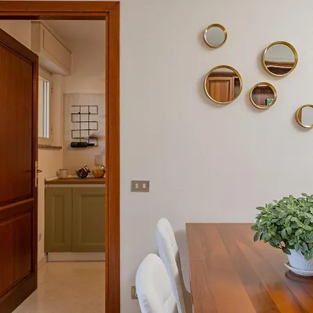 La Casa Di Ellen Apartment Olbia